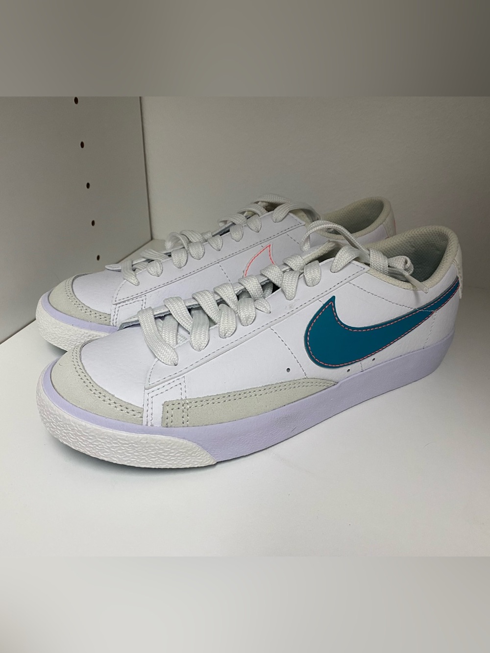 Big Kids Nike Low Top Blazer Sneakers with Teal Swoosh - NEVER WORN